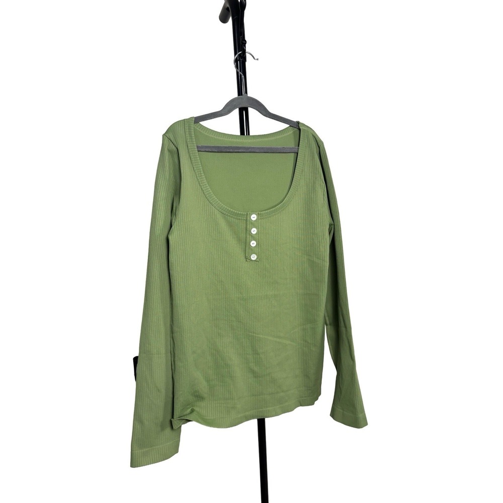 OQQ‎ Henley  Seamless Green Ribbed Button Long Sleeve Soft Sculpt Contour Large